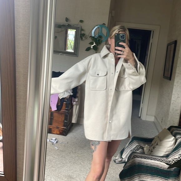 H&M Cream Lightweight Oversized Button Down Shacket - Picture 4 of 13